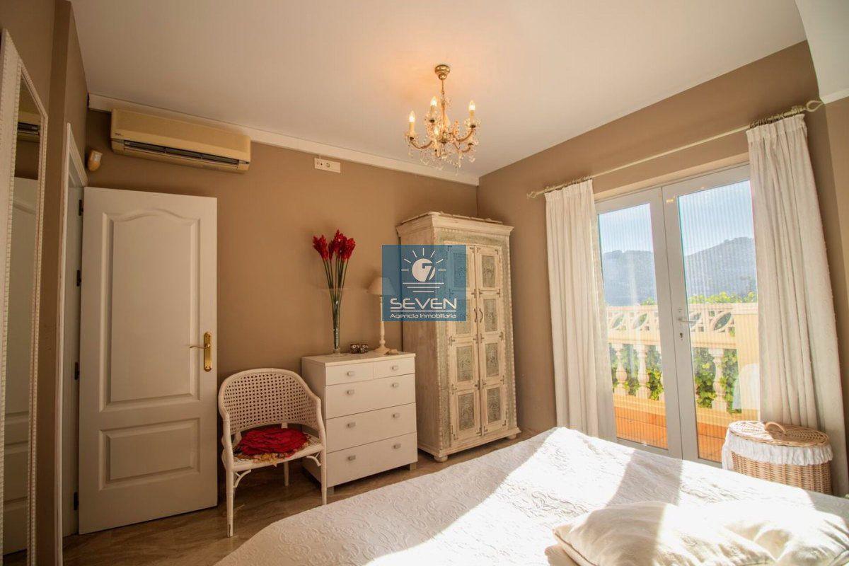 Villa for Sale in Almuñécar