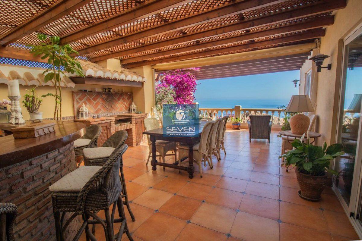 Villa for Sale in Almuñécar