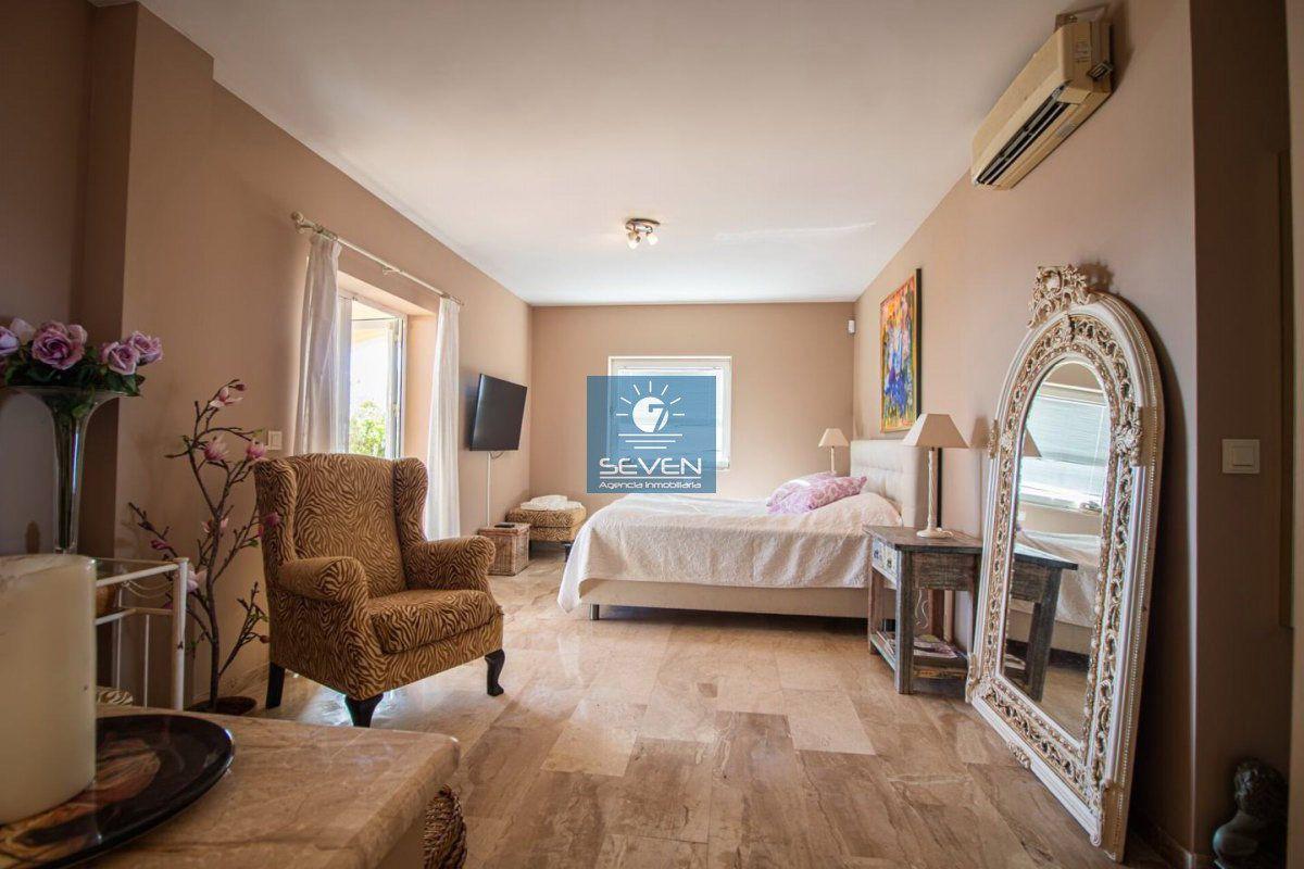 Villa for Sale in Almuñécar