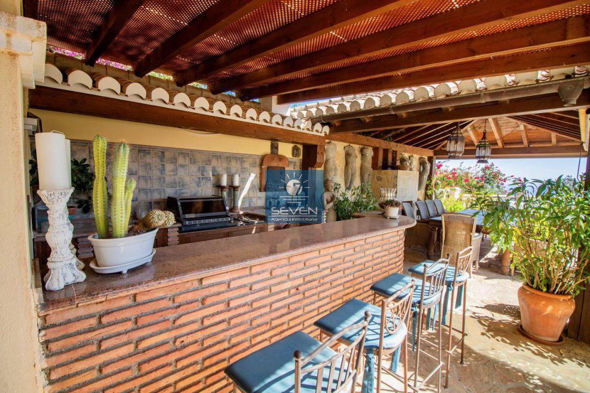 Villa for Sale in Almuñécar