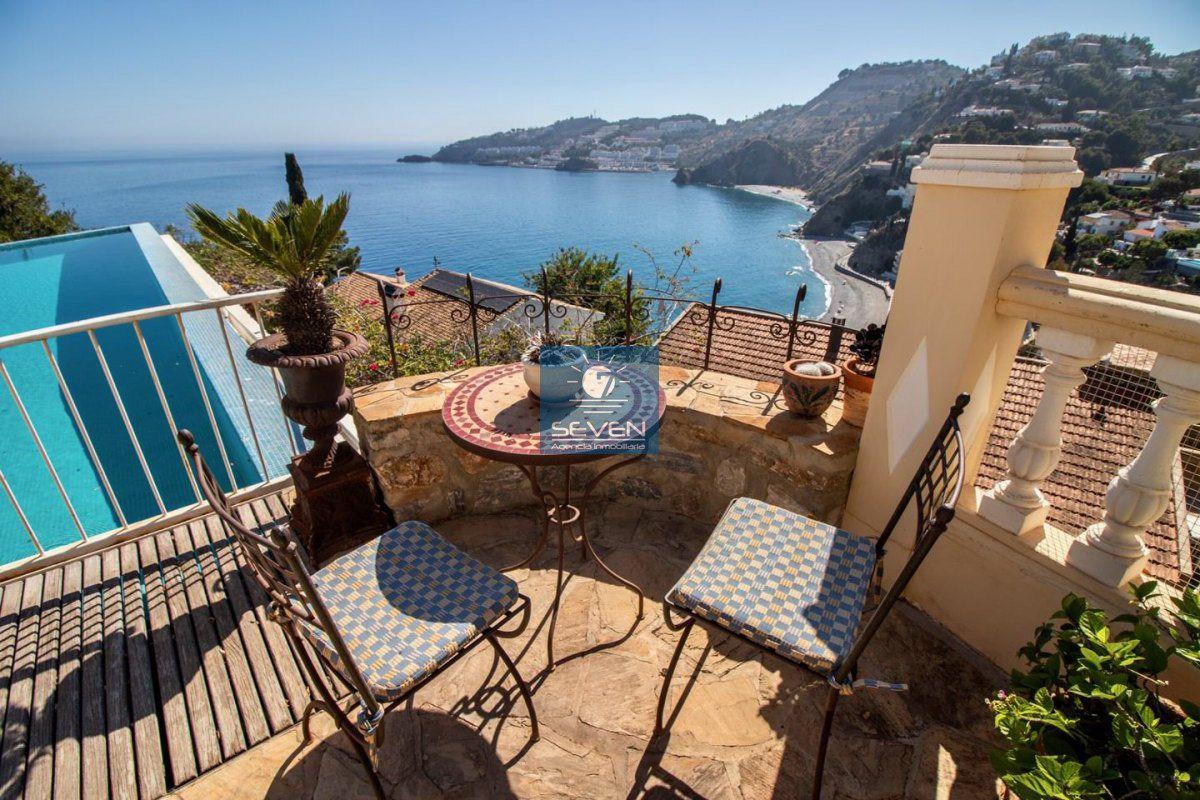 Villa for Sale in Almuñécar