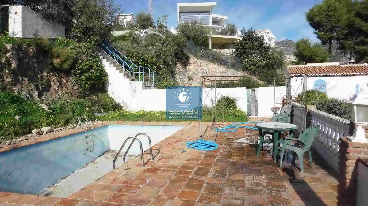 Chalet for Sale in Almuñécar
