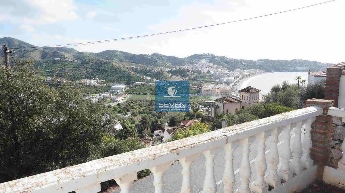 Chalet for Sale in Almuñécar
