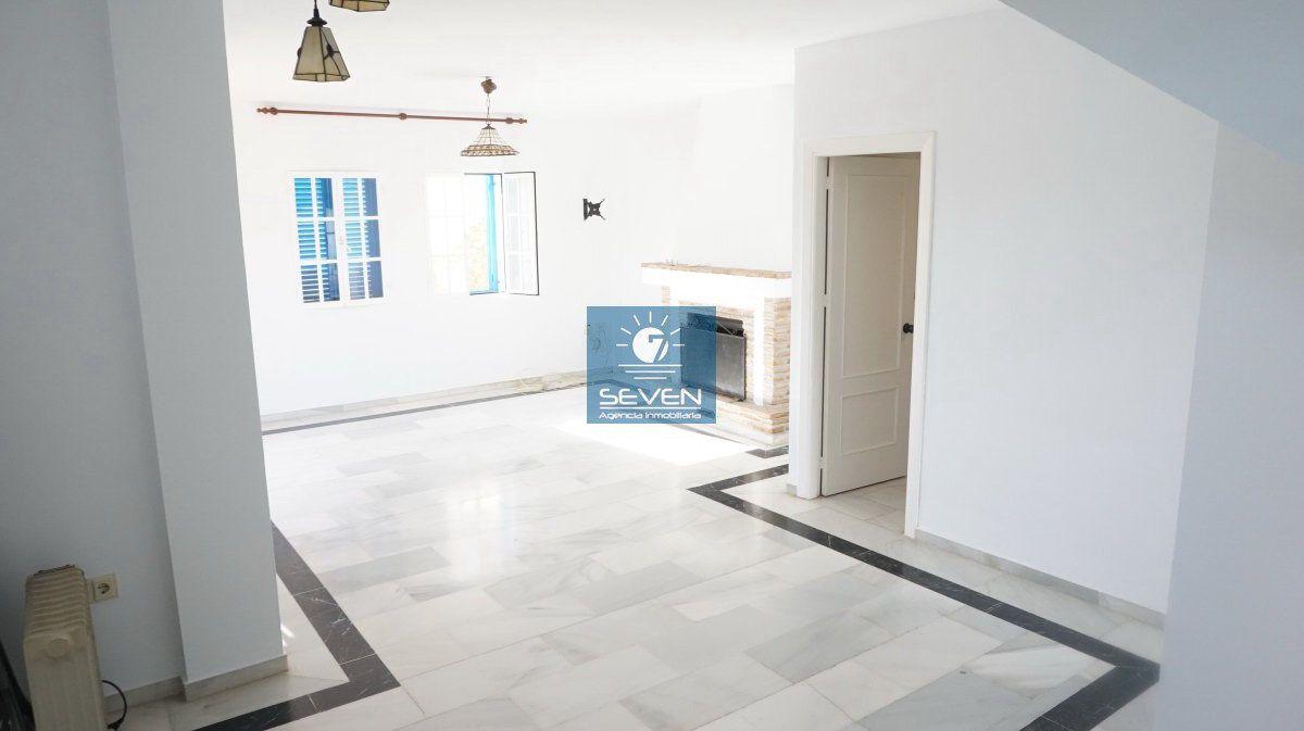 Chalet for Sale in Almuñécar