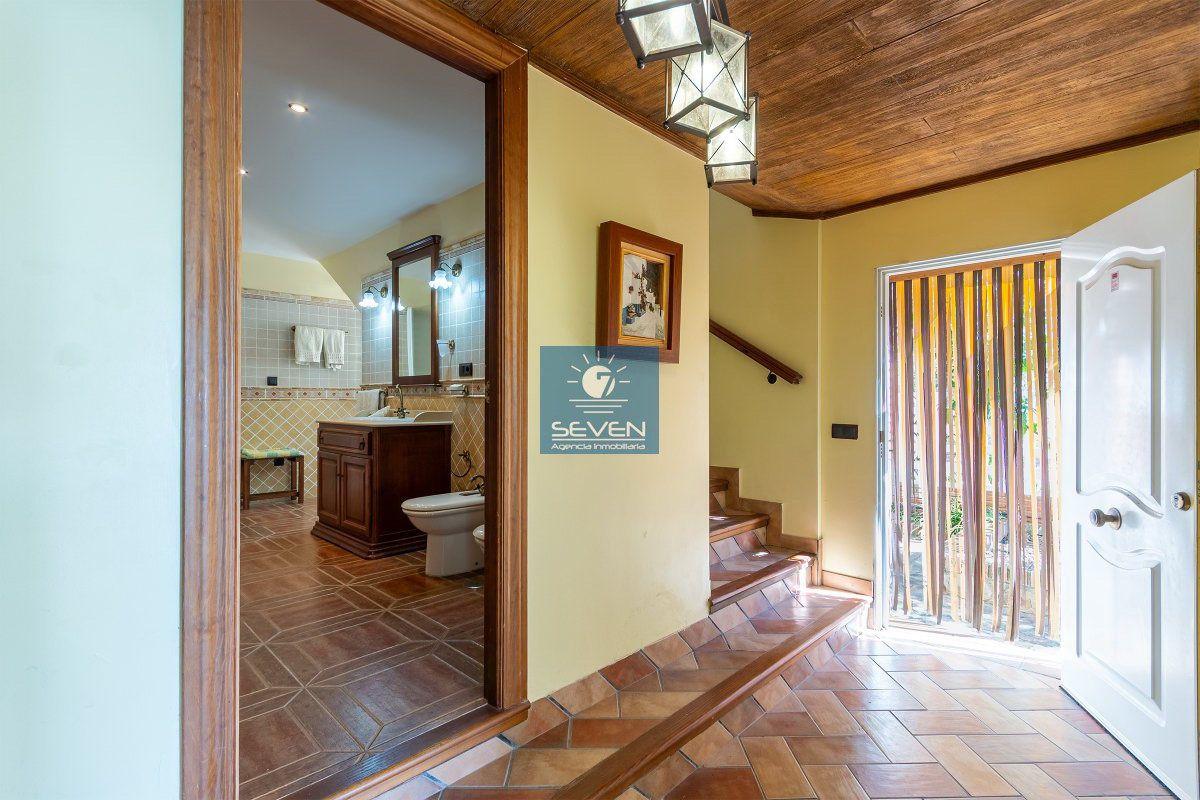 Villa for Sale in Almuñécar