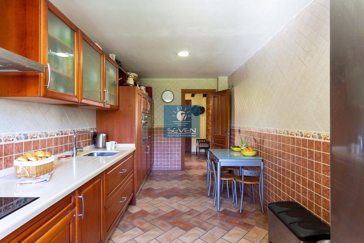 Villa for Sale in Almuñécar