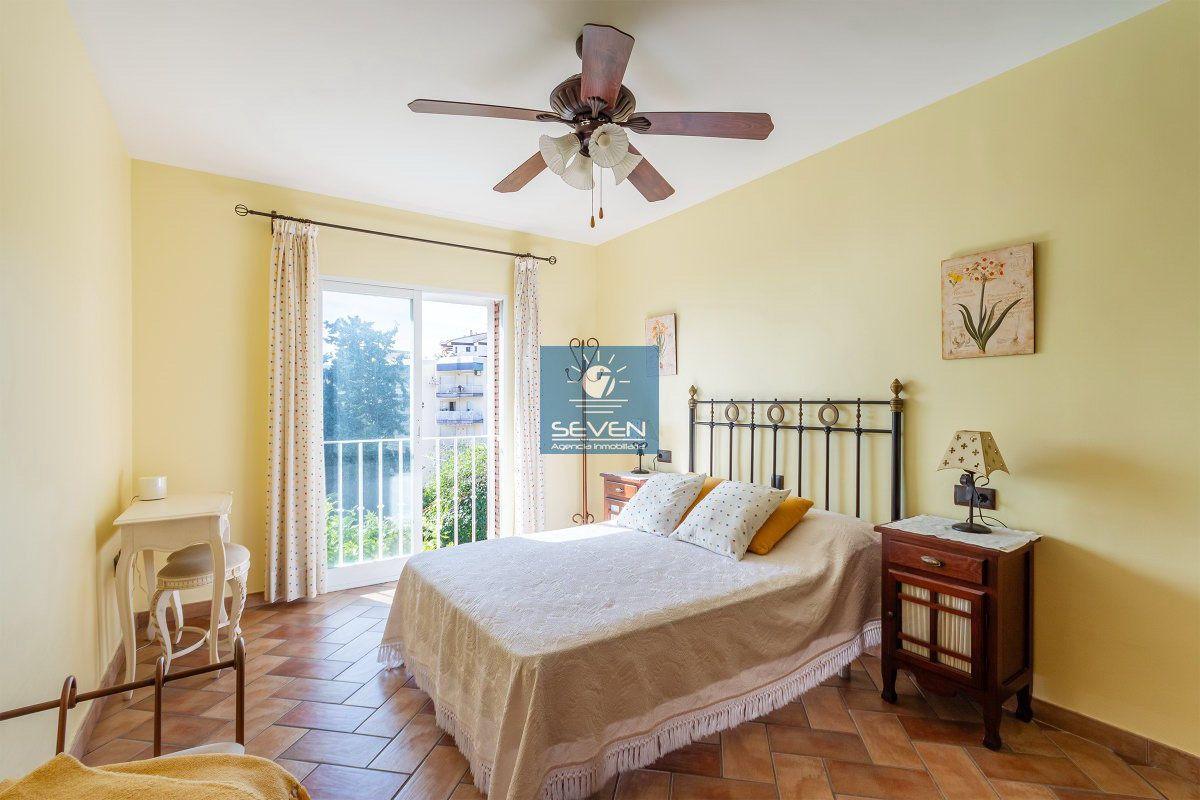 Villa for Sale in Almuñécar