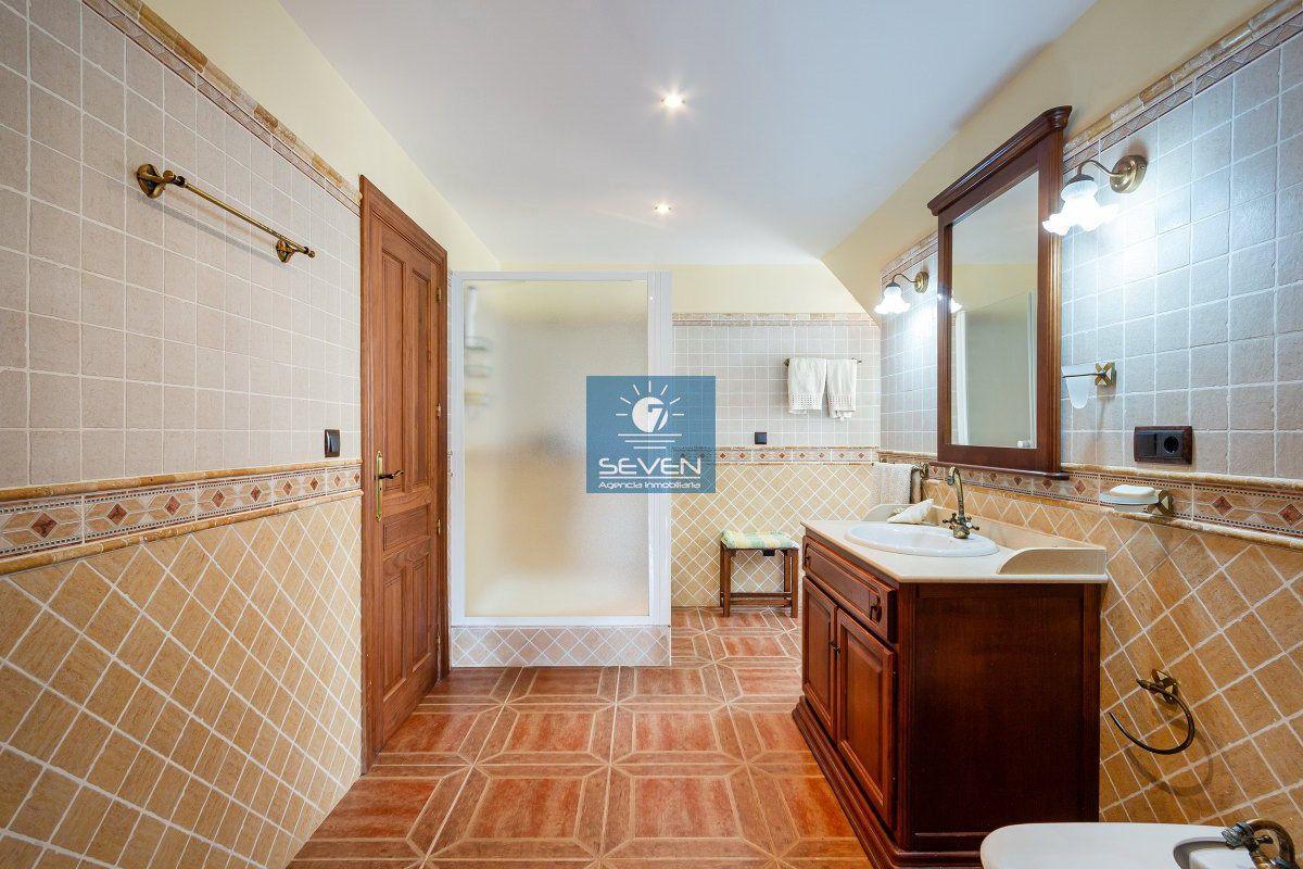 Villa for Sale in Almuñécar