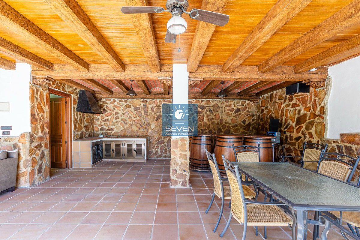 Villa for Sale in Almuñécar