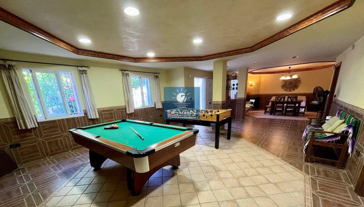 Villa for Sale in Almuñécar