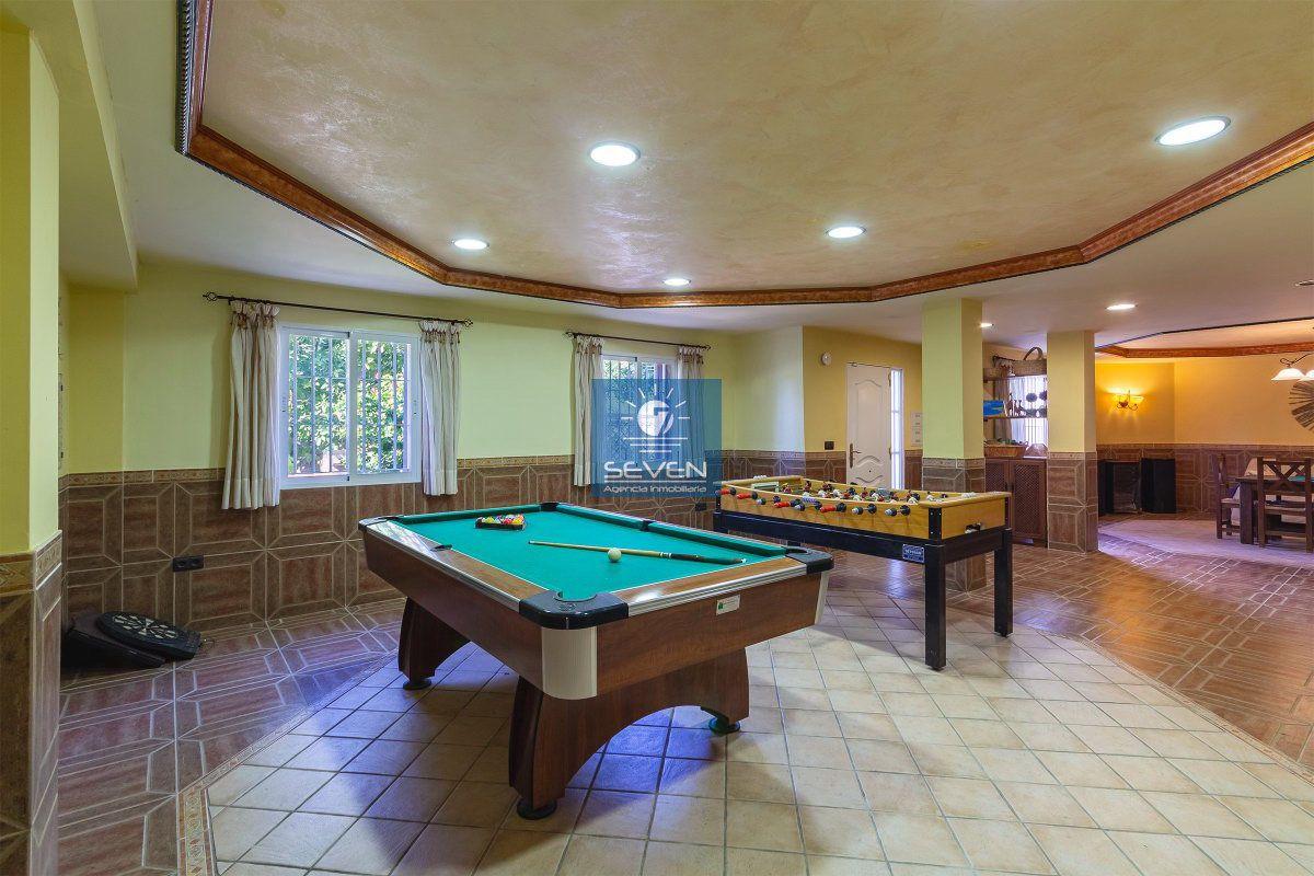 Villa for Sale in Almuñécar