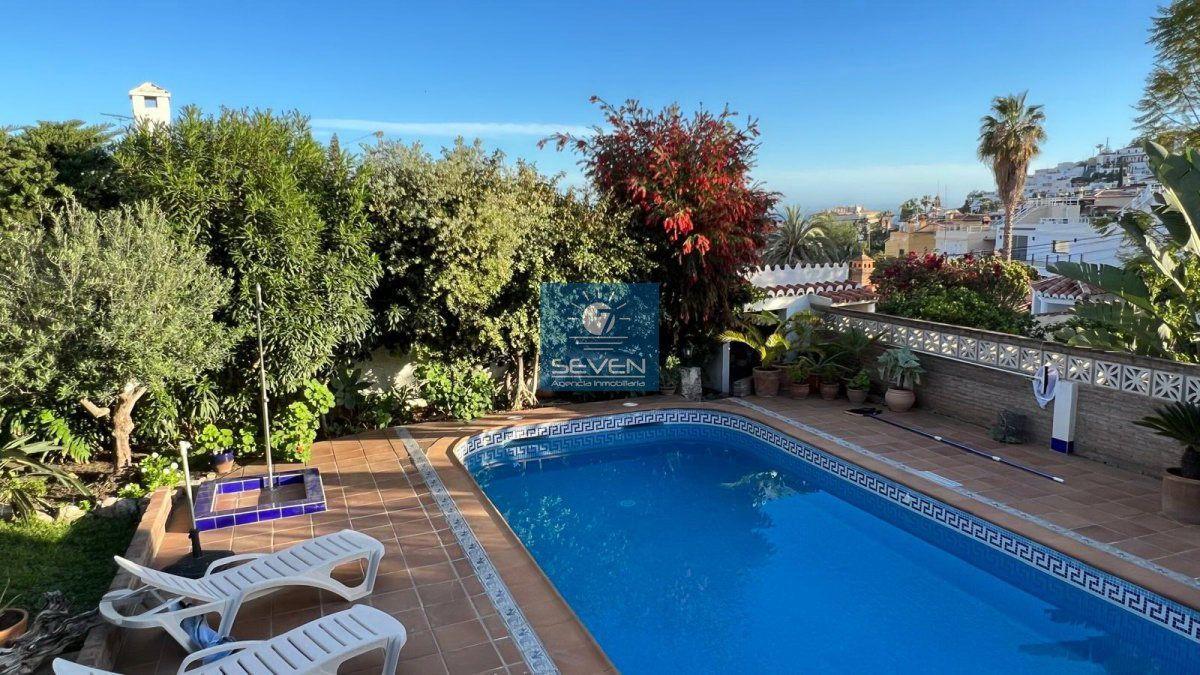 Villa for Sale in Almuñécar