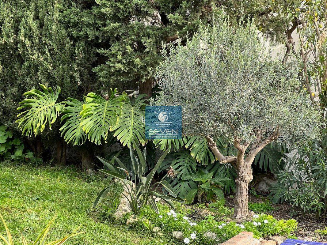 Villa for Sale in Almuñécar