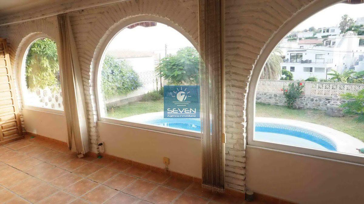 Chalet for Sale in Almuñécar