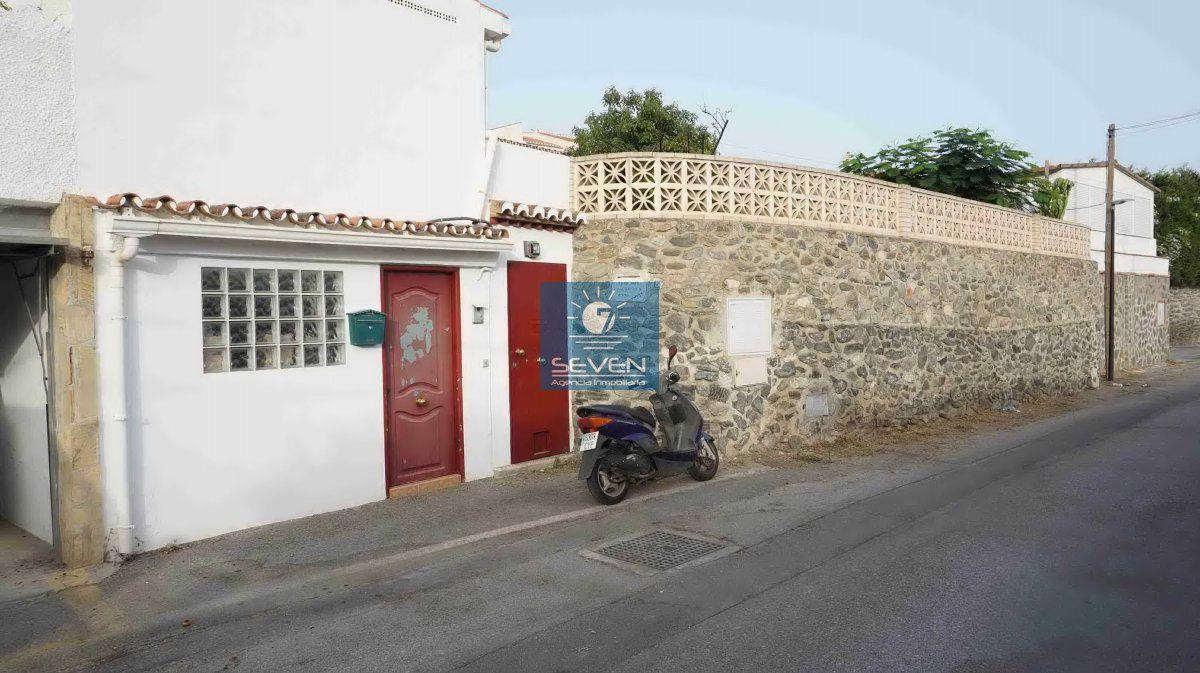 Chalet for Sale in Almuñécar