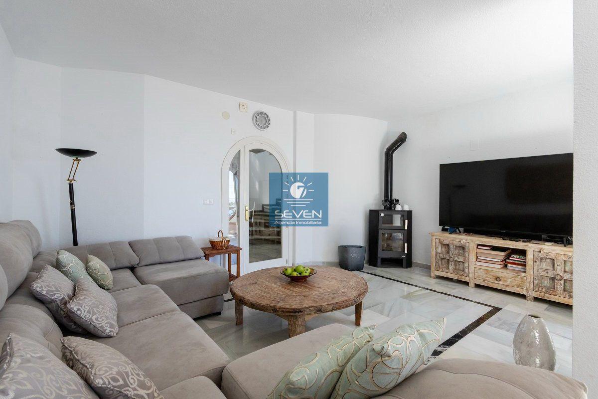 Villa for Sale in Almuñécar