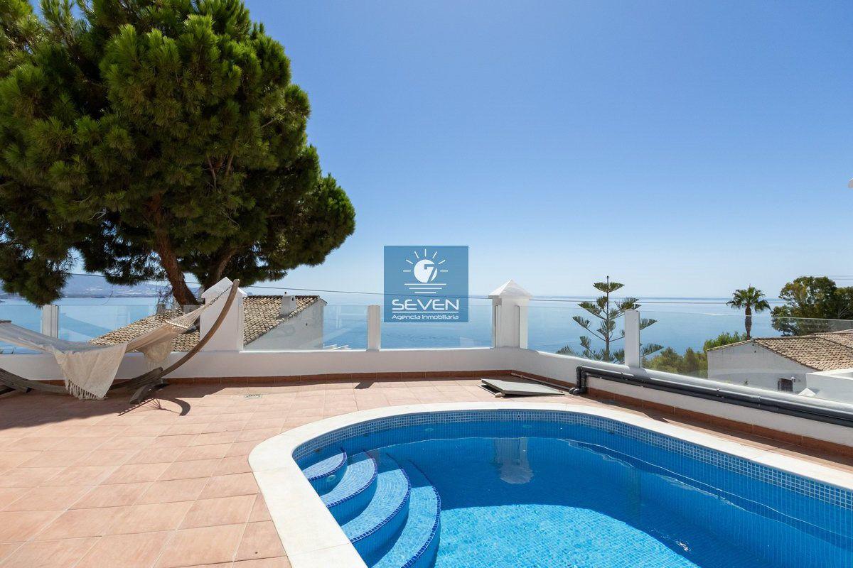 Villa for Sale in Almuñécar
