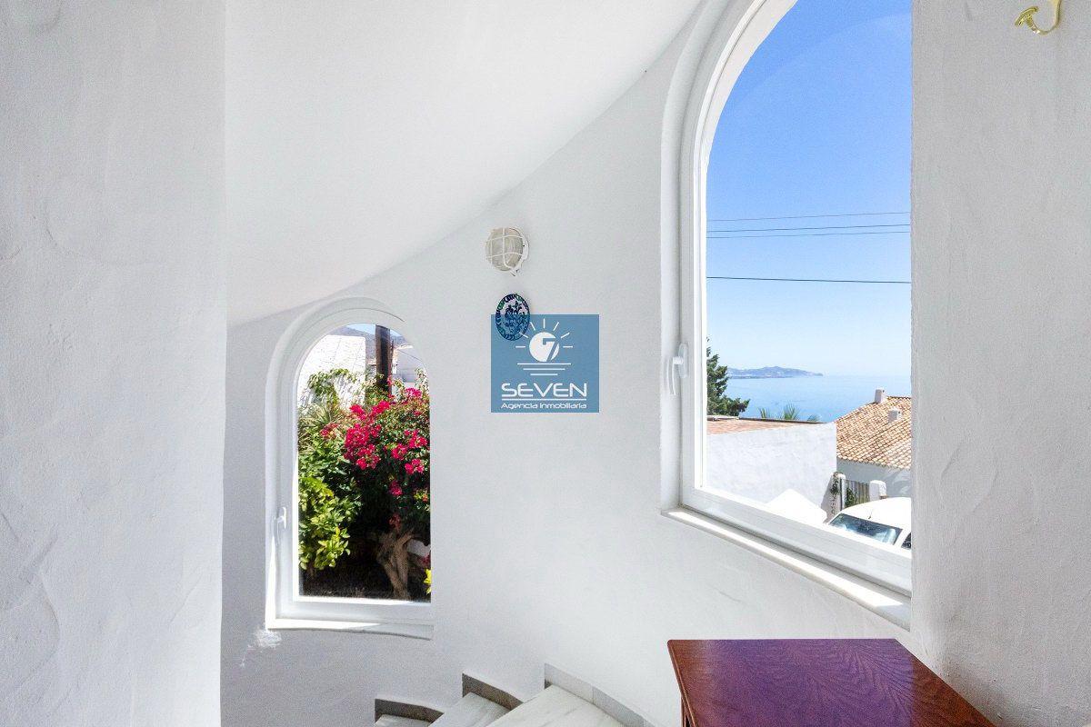 Villa for Sale in Almuñécar