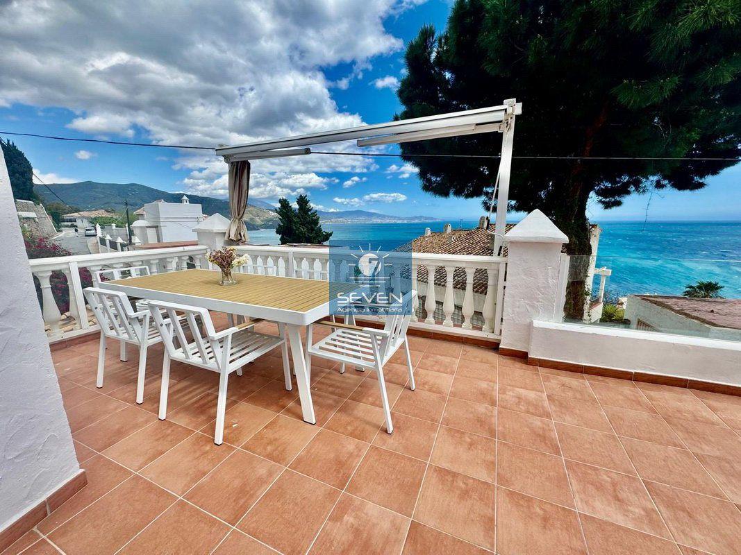 Villa for Sale in Almuñécar