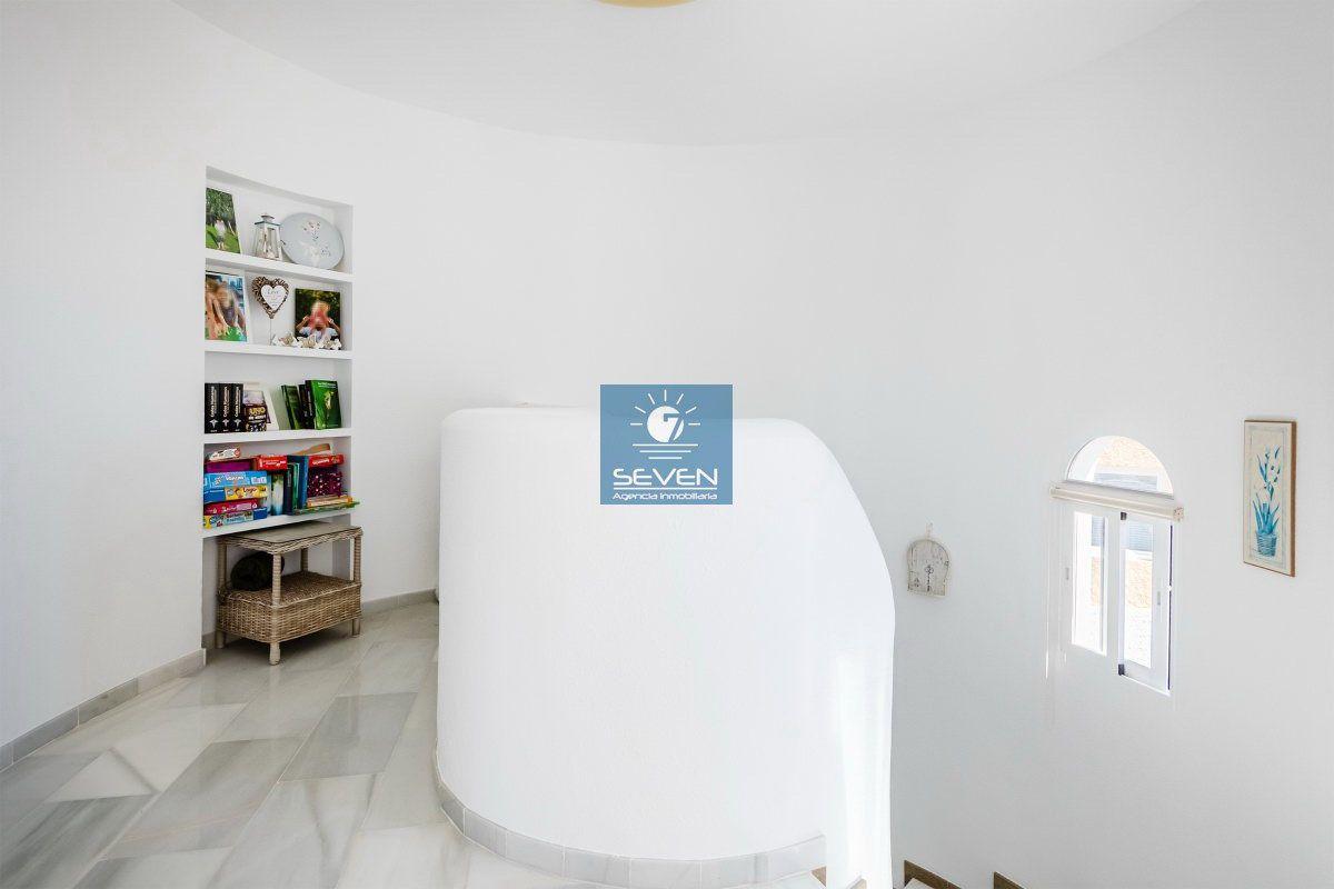 Villa for Sale in Almuñécar