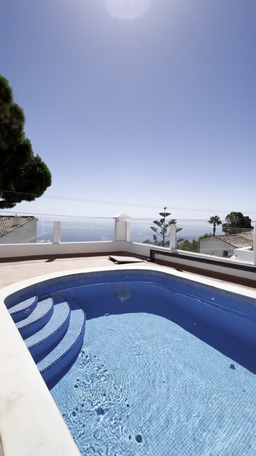 Villa for Sale in Almuñécar