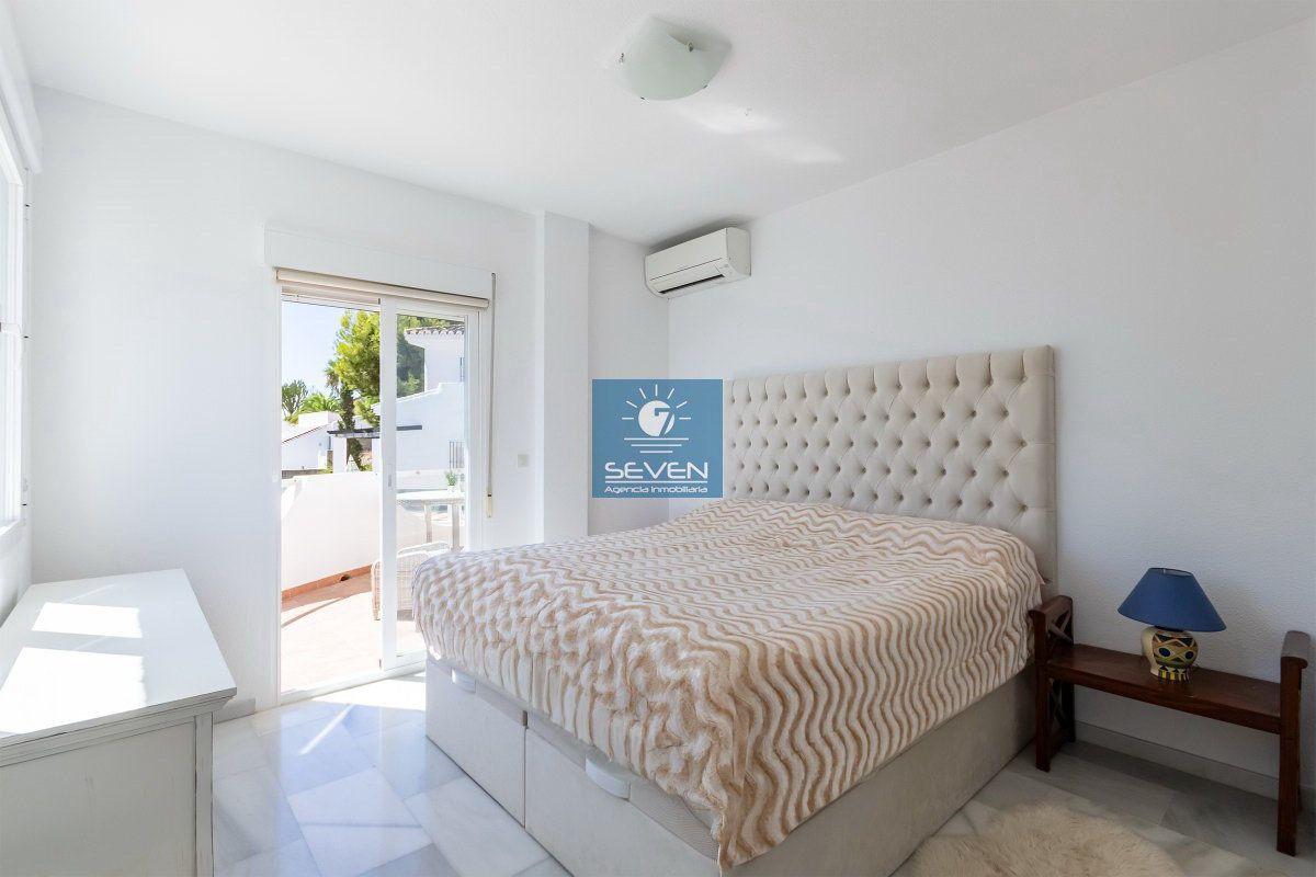 Villa for Sale in Almuñécar