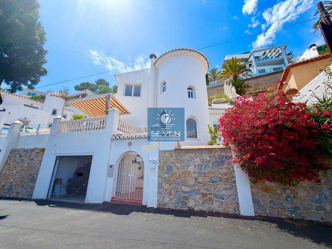 Villa for Sale in Almuñécar