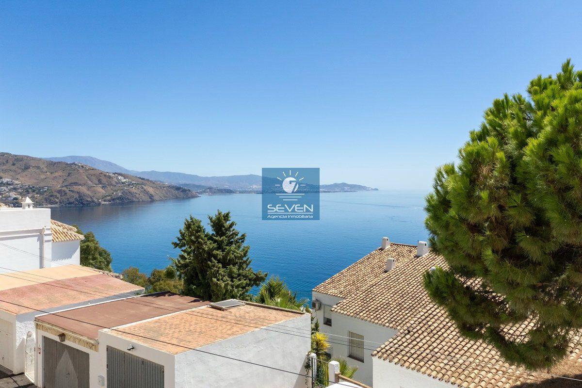 Villa for Sale in Almuñécar