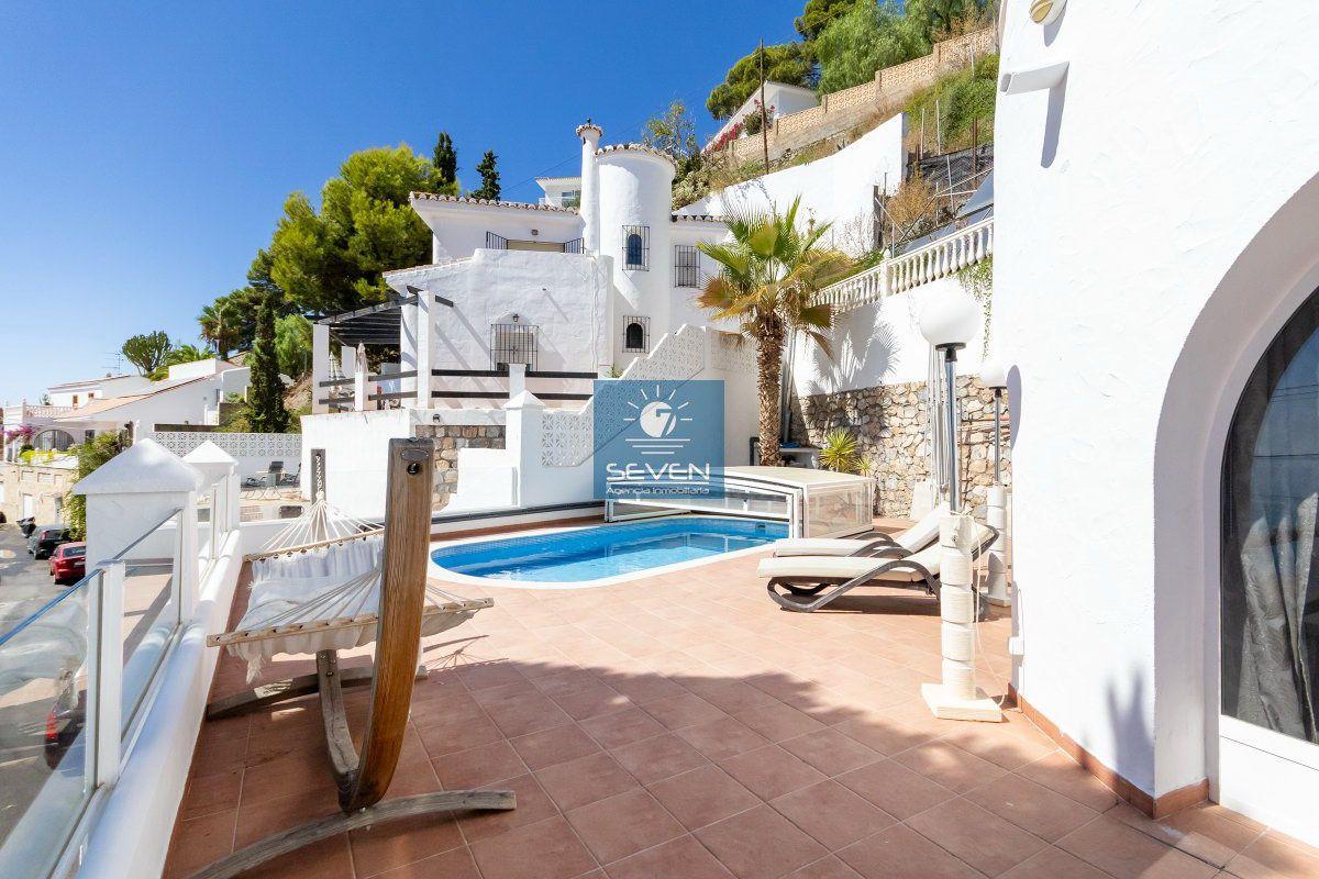 Villa for Sale in Almuñécar