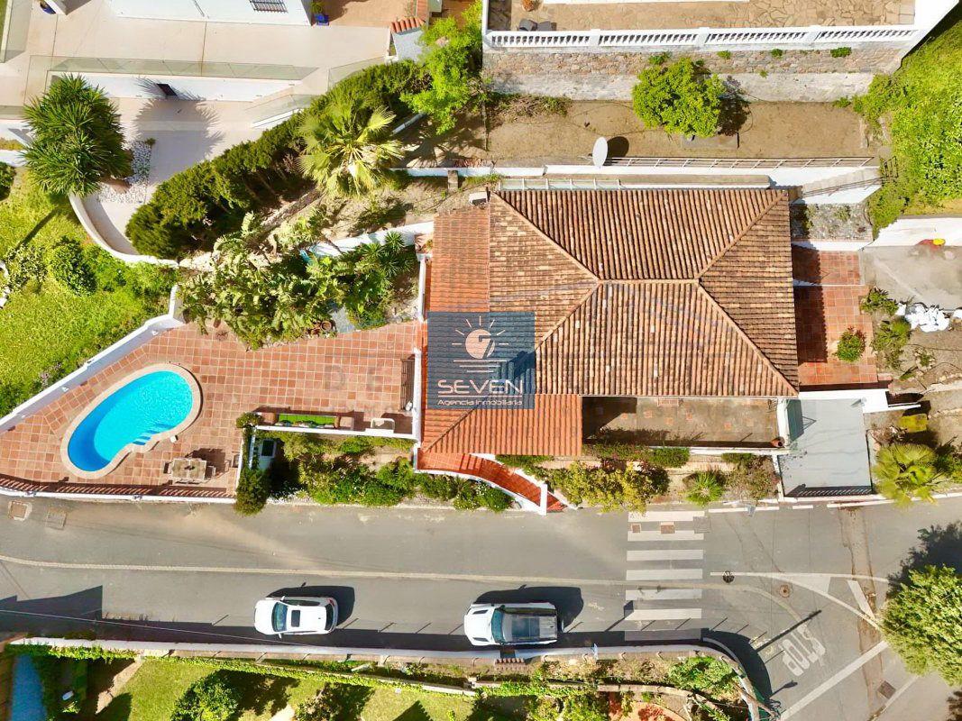 Villa for Sale in Almuñécar