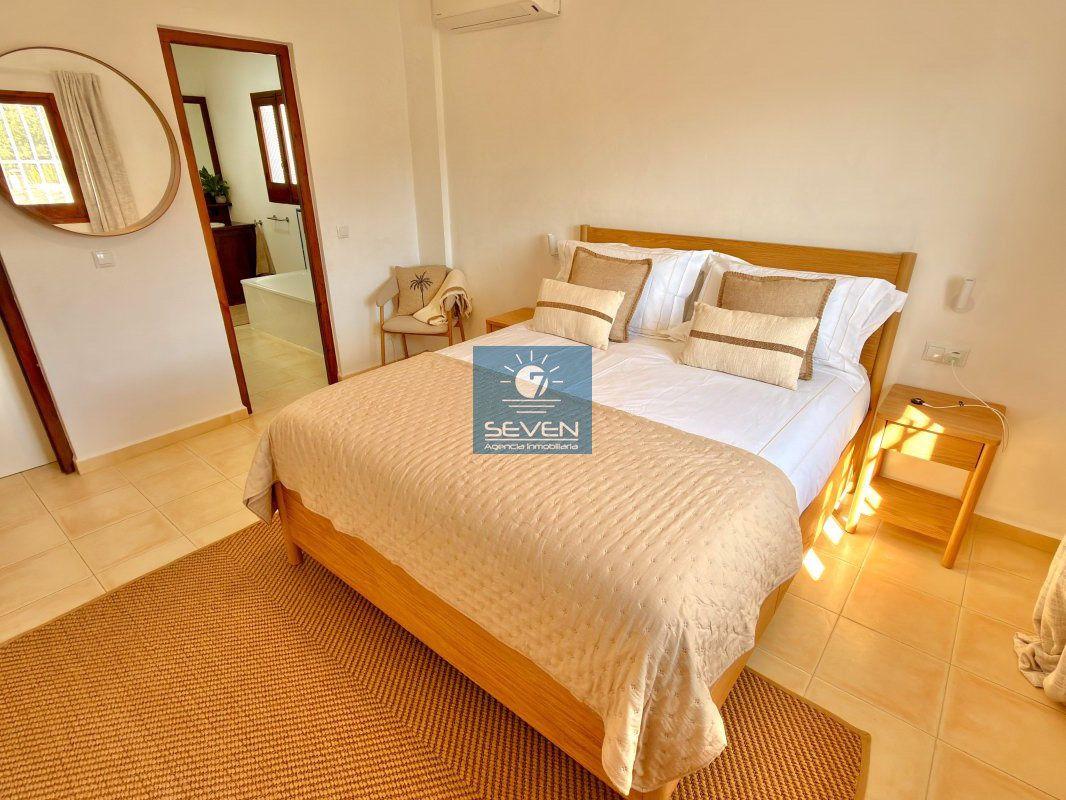 Villa for Sale in Almuñécar