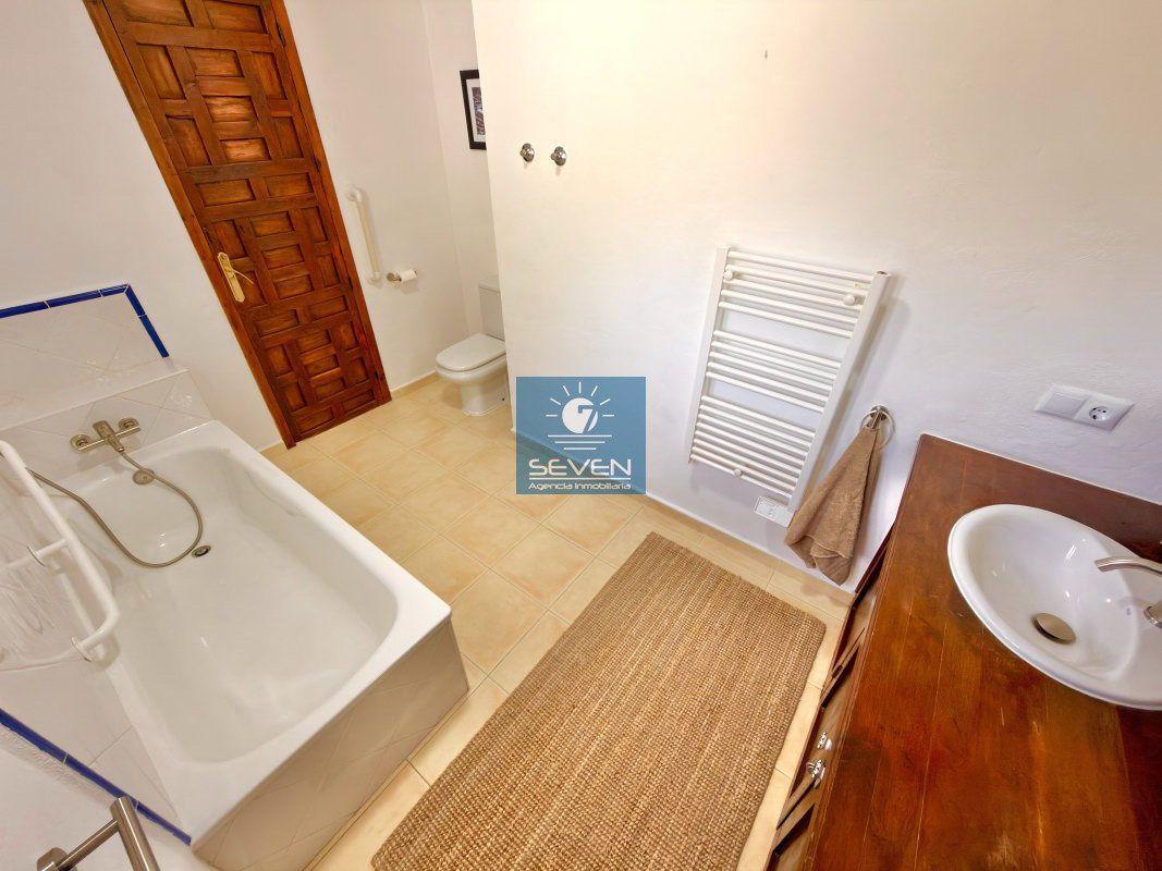 Villa for Sale in Almuñécar
