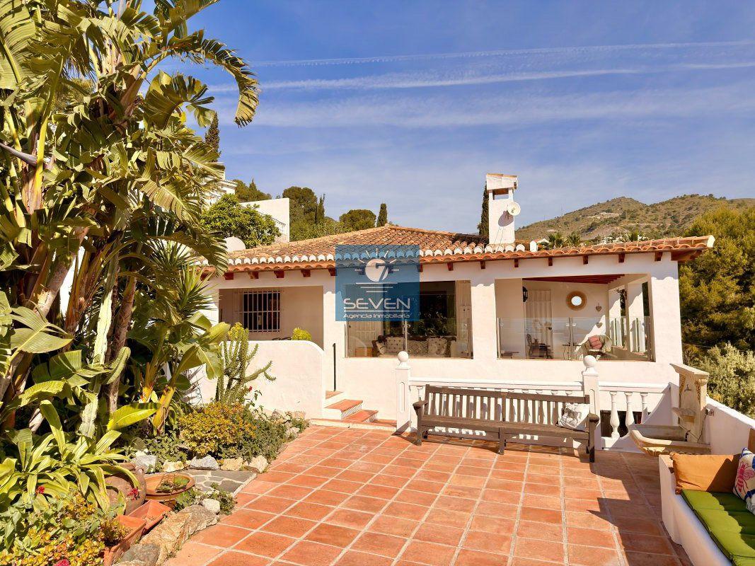 Villa for Sale in Almuñécar