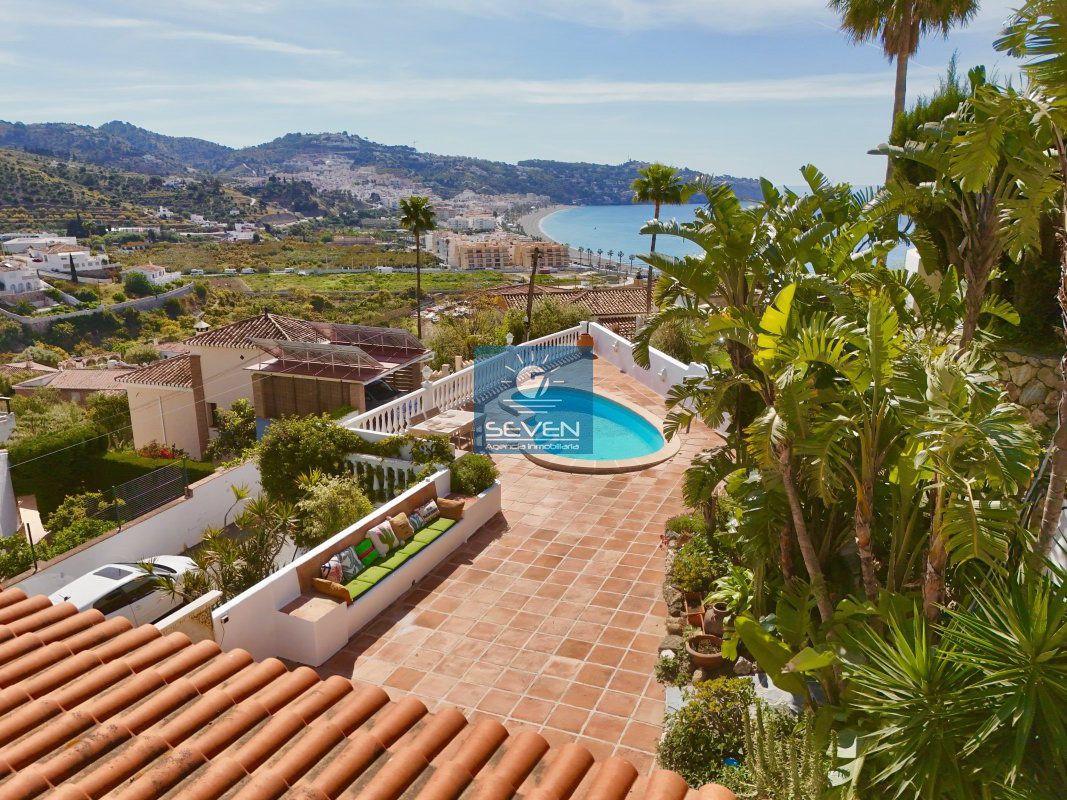 Villa for Sale in Almuñécar