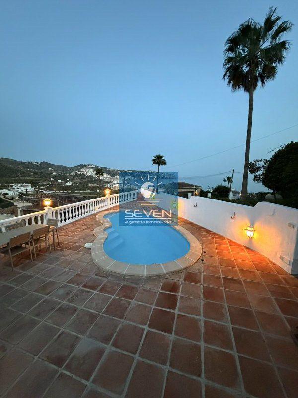 Villa for Sale in Almuñécar
