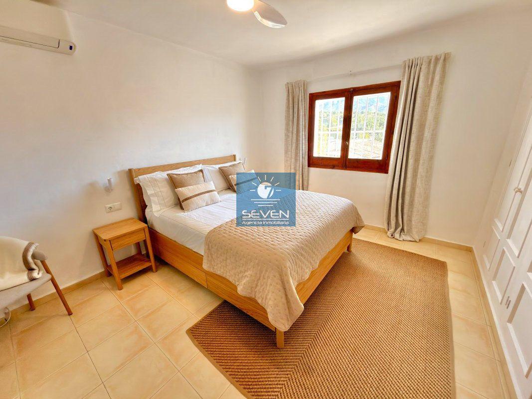 Villa for Sale in Almuñécar