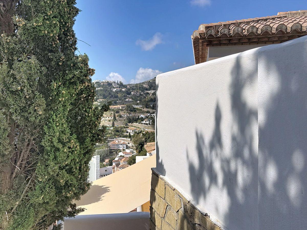 Villa for Sale in Almuñécar