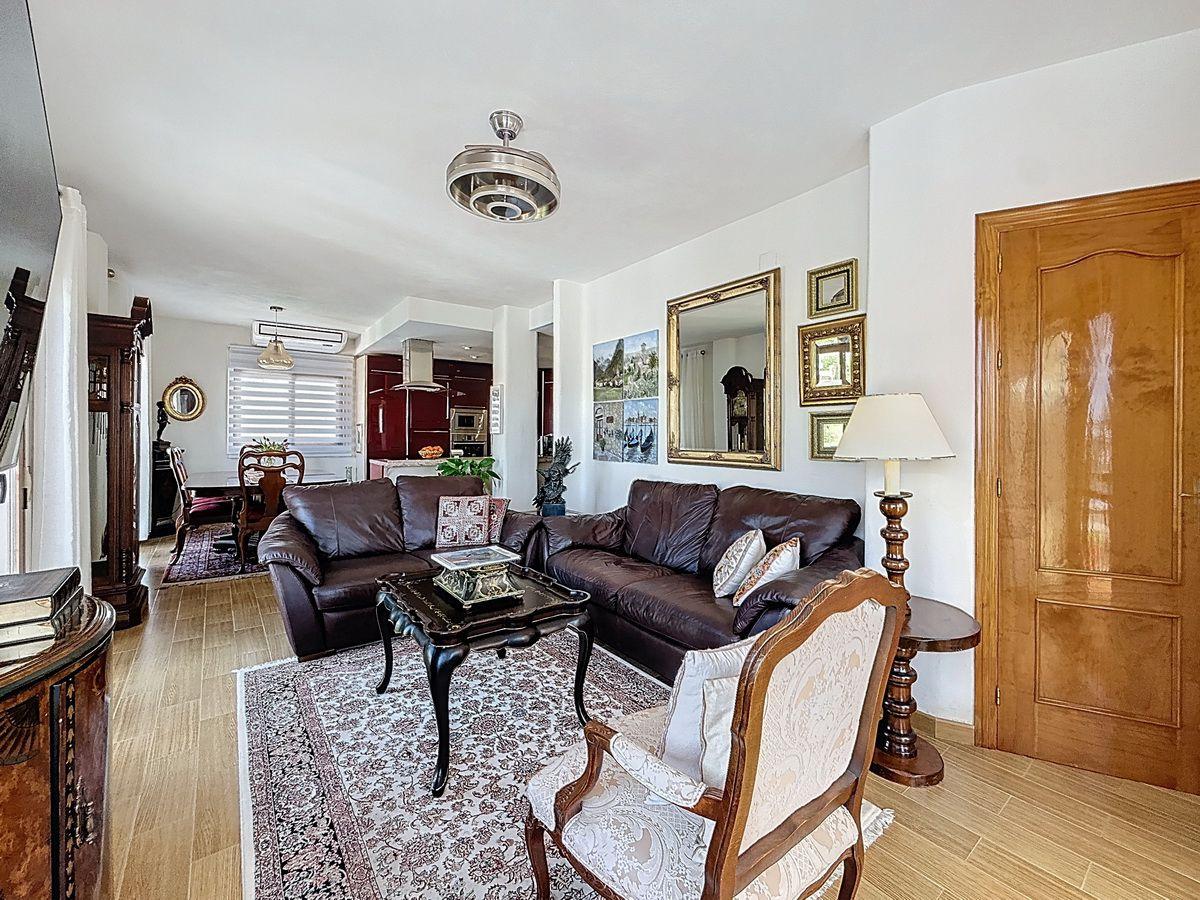 Villa for Sale in Almuñécar