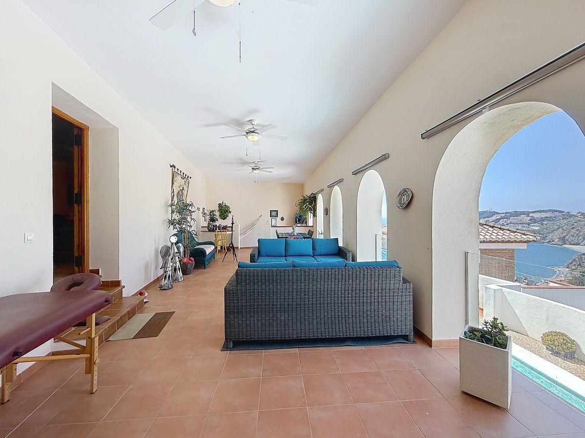 Villa for Sale in Almuñécar