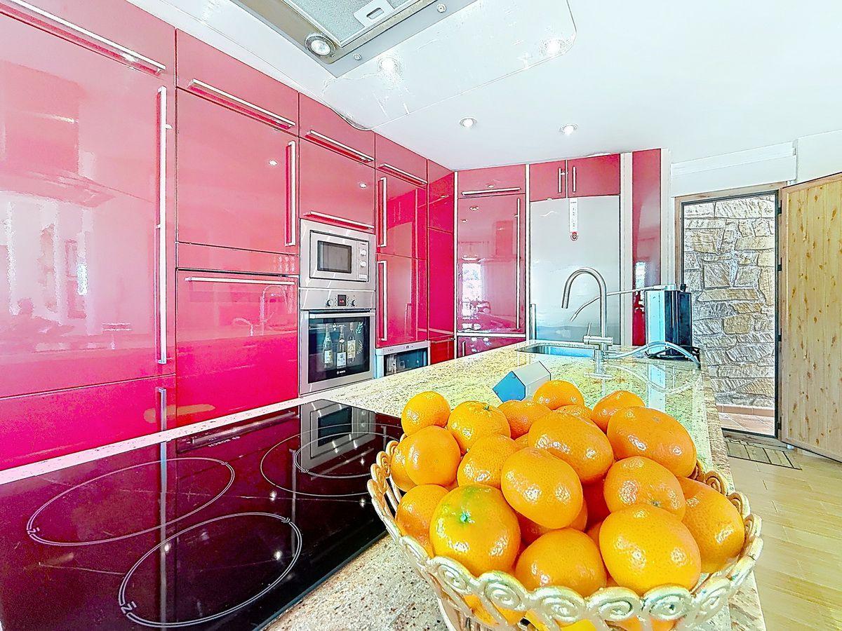 Villa for Sale in Almuñécar