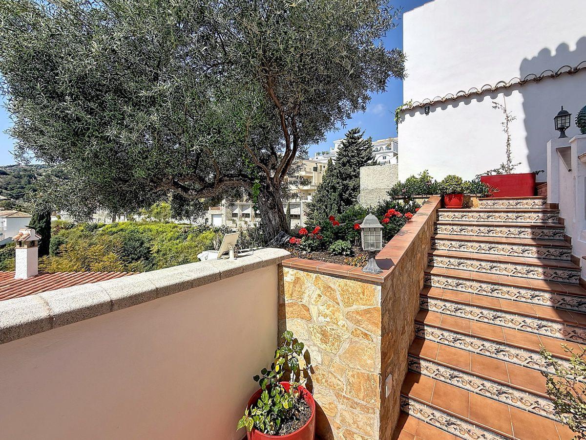 Villa for Sale in Almuñécar