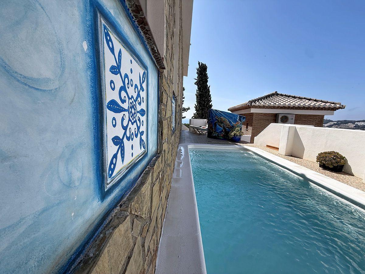 Villa for Sale in Almuñécar