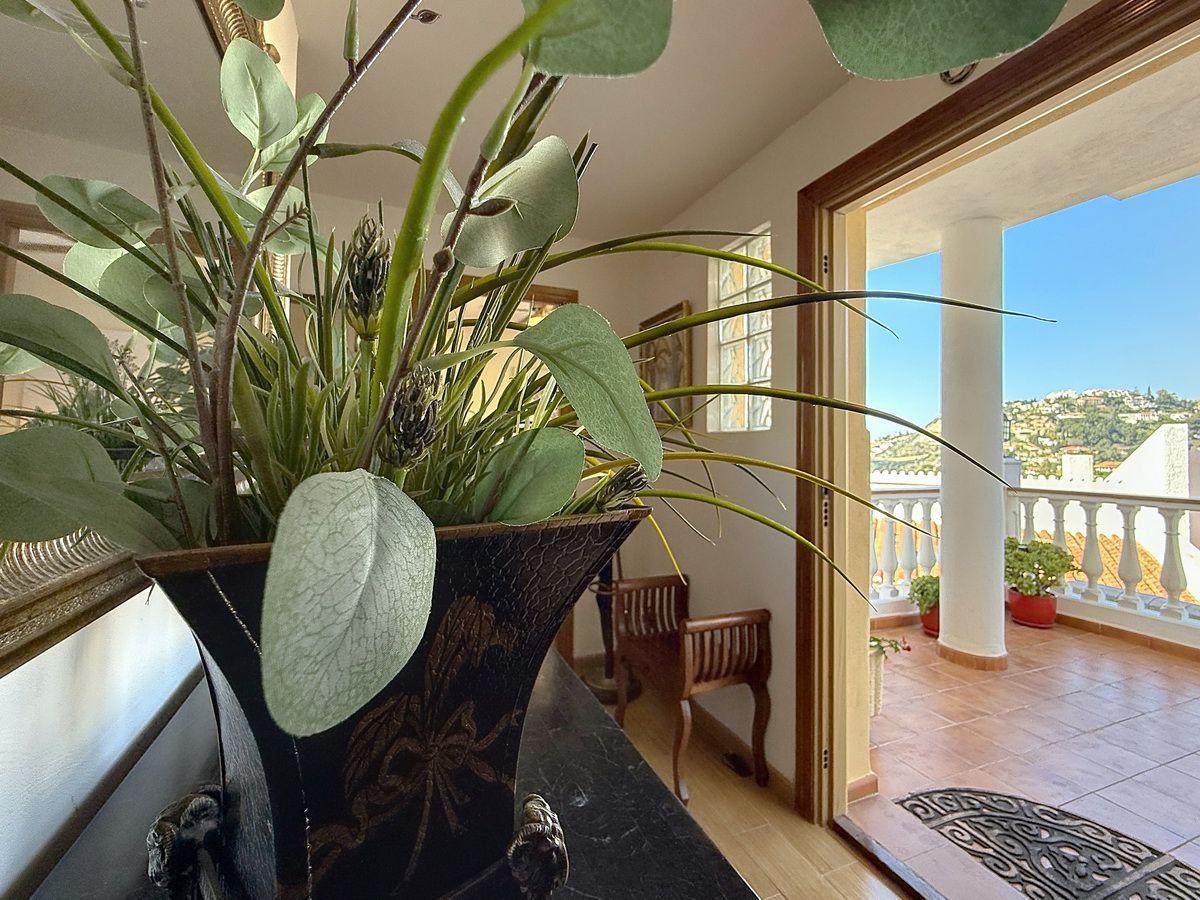 Villa for Sale in Almuñécar