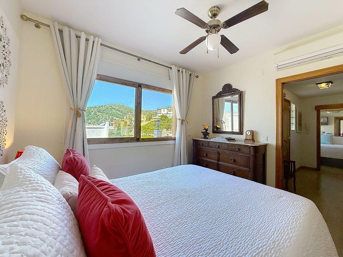 Villa for Sale in Almuñécar