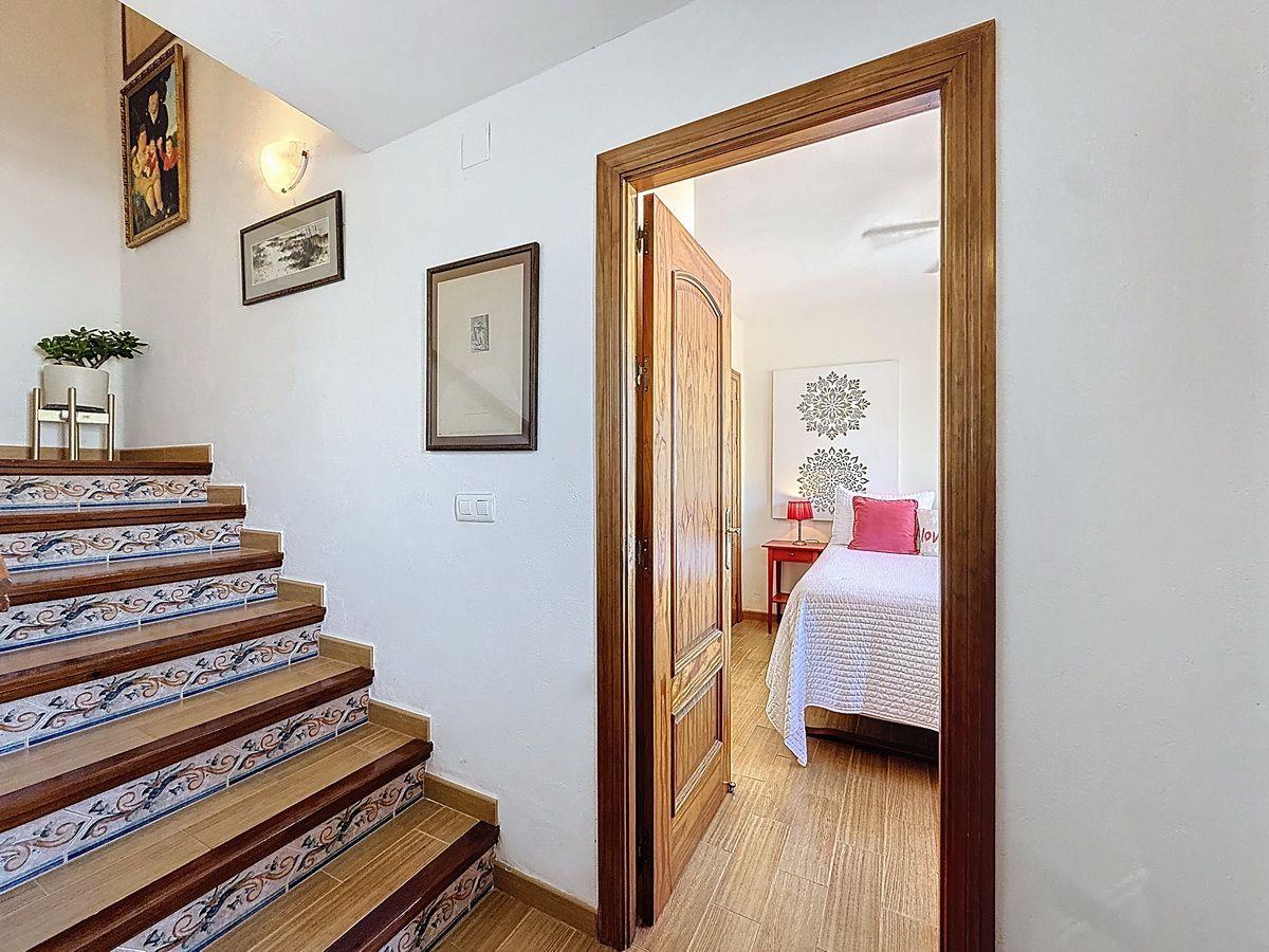 Villa for Sale in Almuñécar