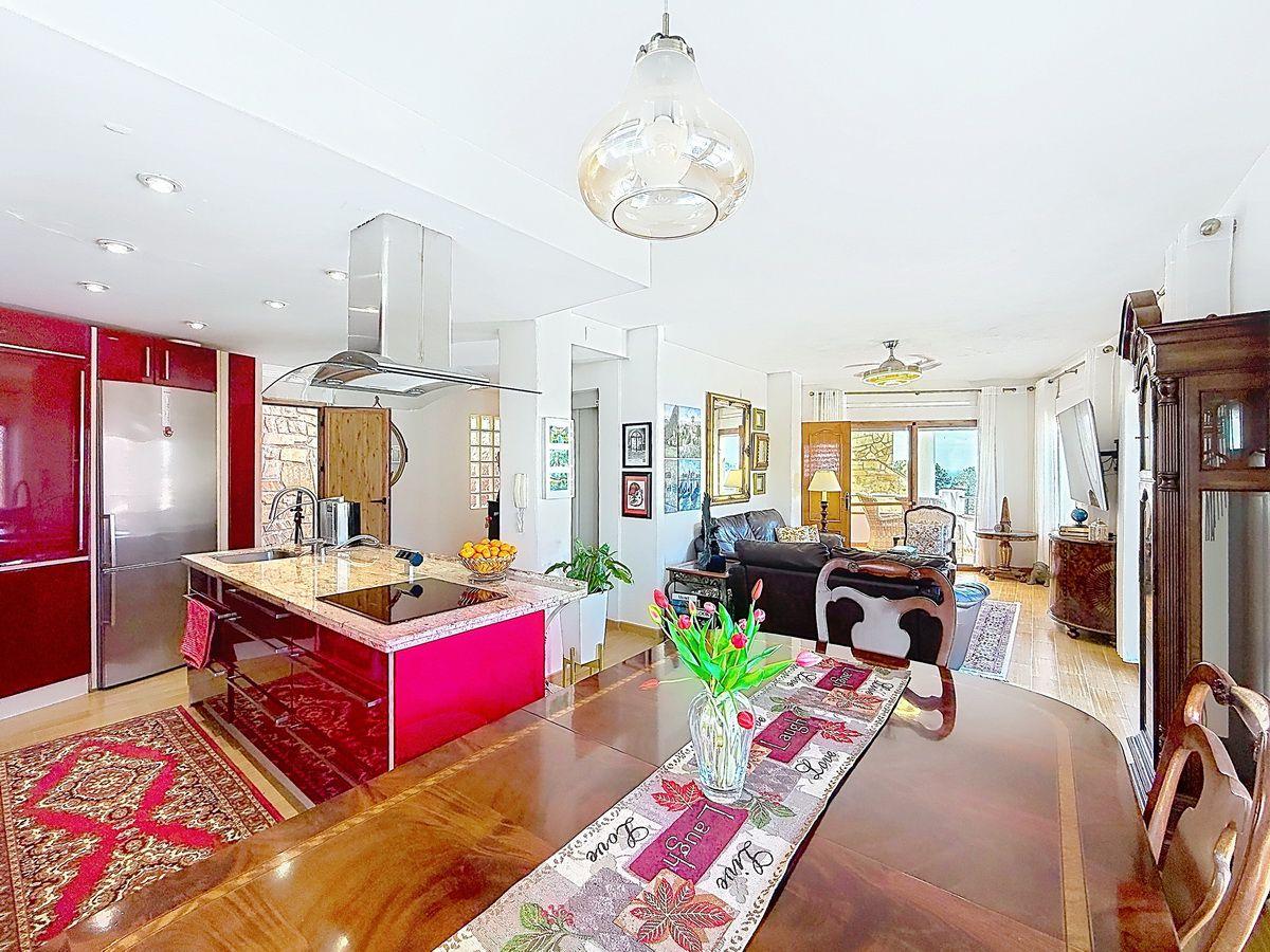 Villa for Sale in Almuñécar