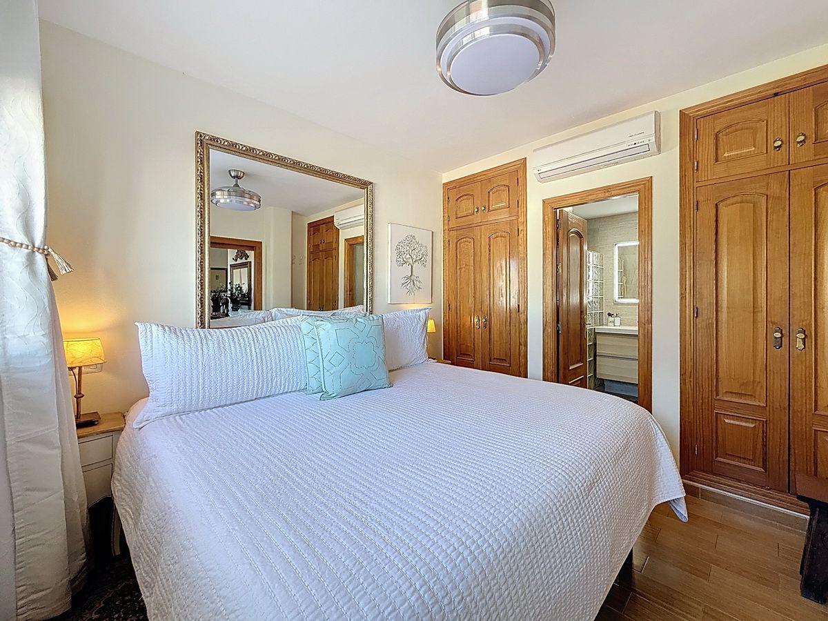 Villa for Sale in Almuñécar