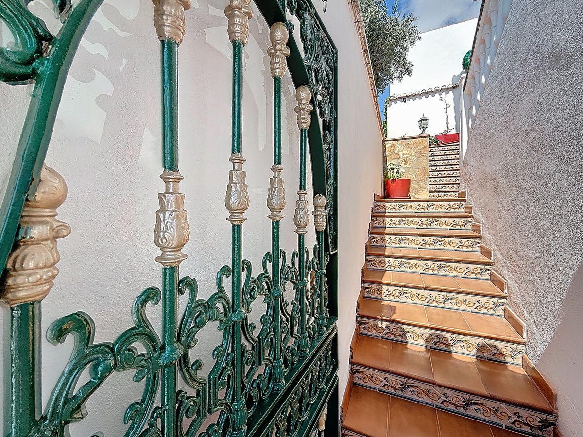 Villa for Sale in Almuñécar