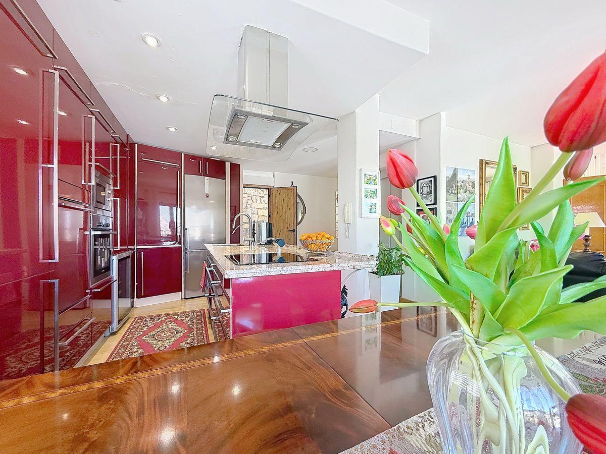 Villa for Sale in Almuñécar