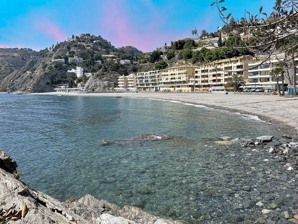 Villa for Sale in Almuñécar